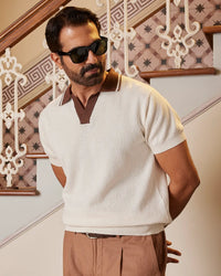 Signature Flat Knit Jacquard Johnny Polo - Ecru & Brown
