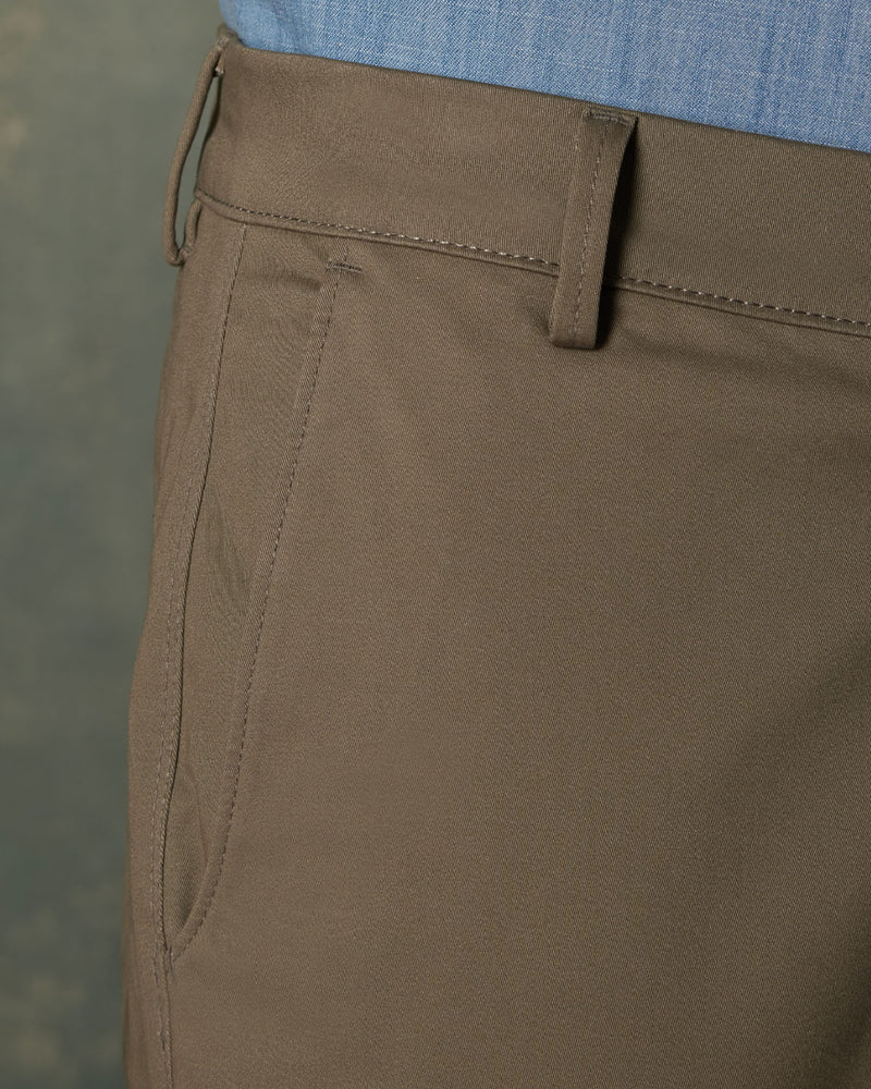 Elevate Everyday Stretch Chinos - Light Olive