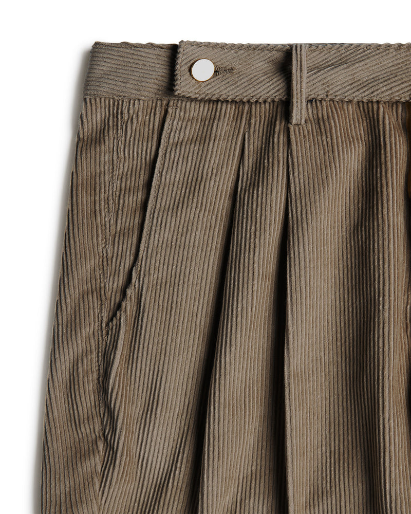 Sierra Corduroy Pleated Chinos - Khaki
