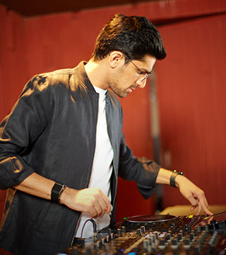 DJ AJ (Arjun Shah)